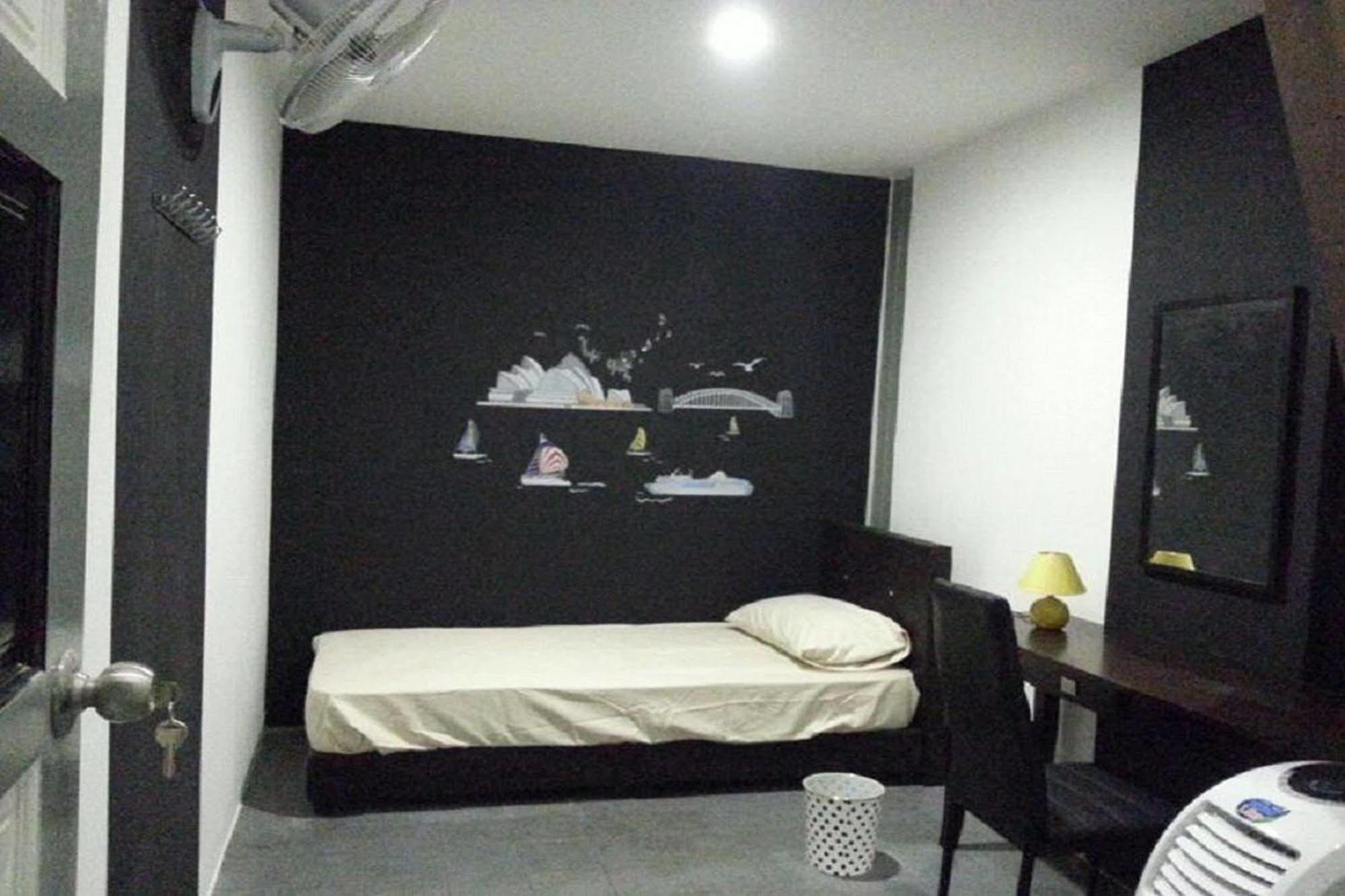 Kimberley House Hotel George Town Bagian luar foto